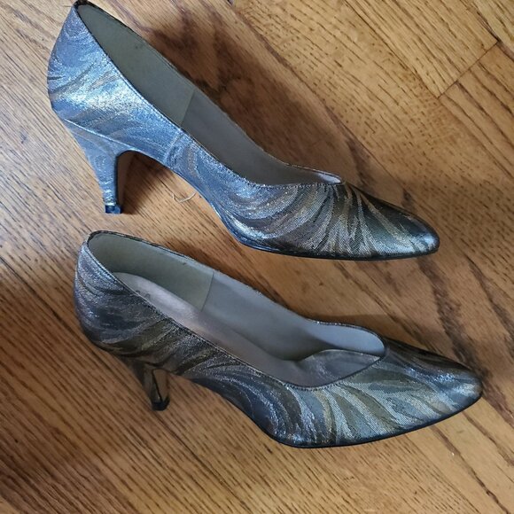 Vintage Y2K Capri 7.5 Metallic Zebra Kitten Heels EUC - Picture 2 of 5